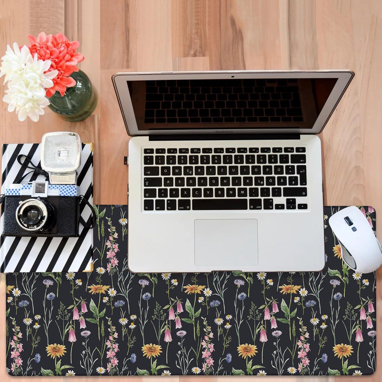 Large Mouse Pad Field Flowers Gaming Desk Pad Computer Keyboard Non-Slip Waterproof Mouse Mat with Rubber Base and Stitched Edges Entertainment Office Writing Desk Mat 35.4 x 15.7 Inches